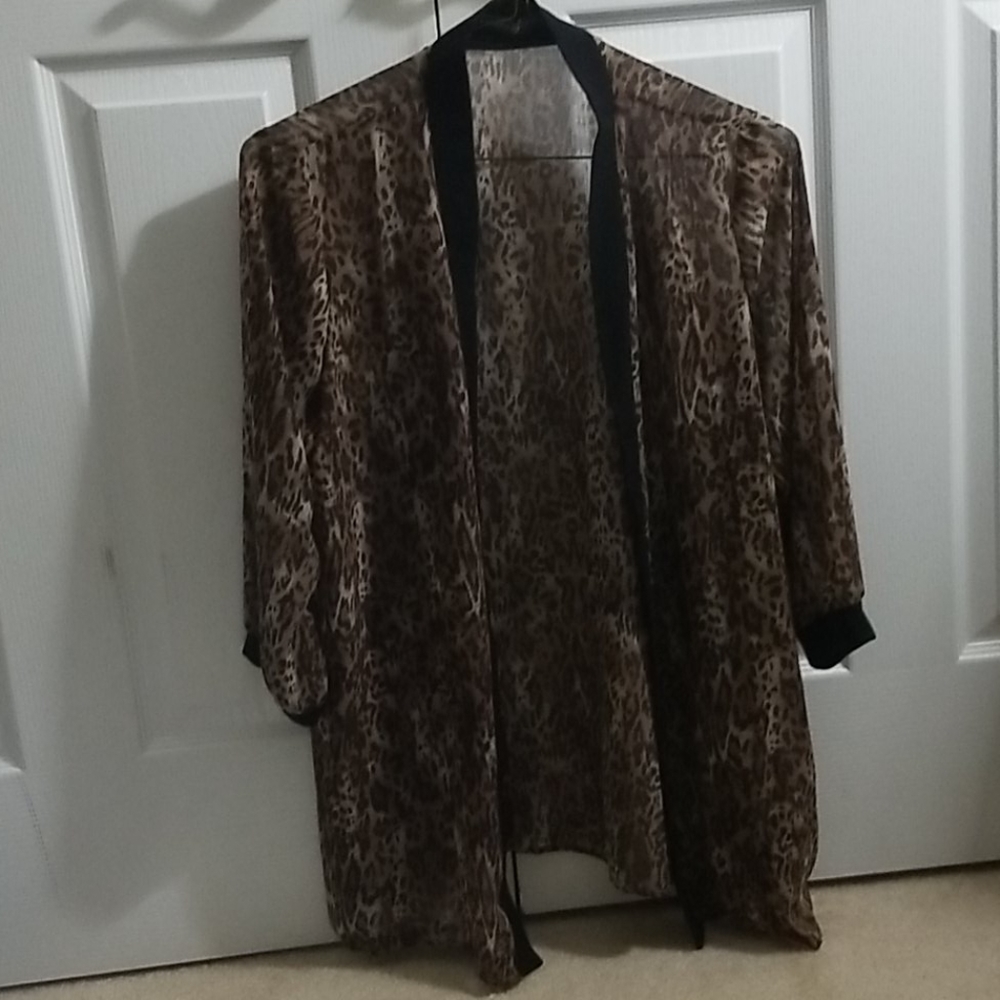 Signature collection animalprint lightweight cover